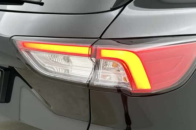 Ford Kuga (2022) thumbnail 26