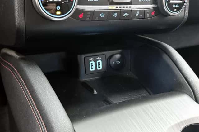 Ford Kuga (2022) thumbnail 36