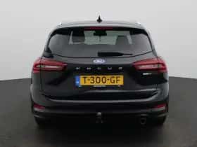Ford Focus (2023) thumbnail 5