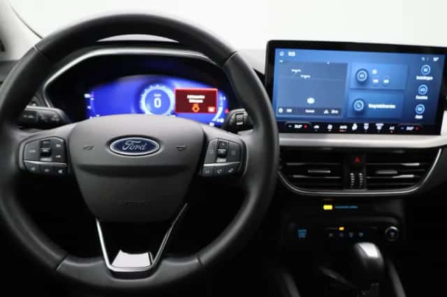 Ford Focus (2023) thumbnail 7