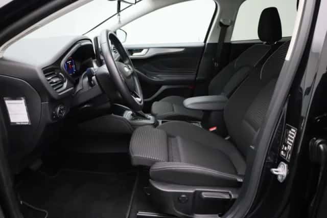 Ford Focus (2023) thumbnail 9