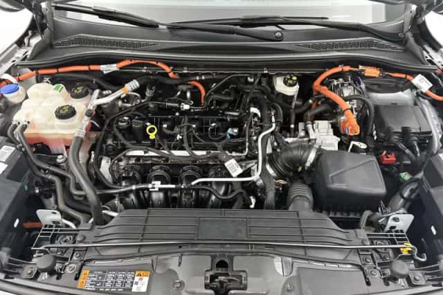 Ford Kuga (2022) thumbnail 32
