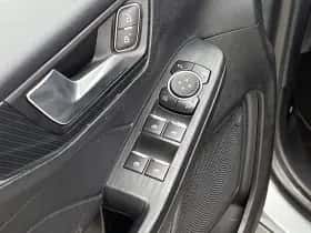 Ford Kuga thumbnail 35