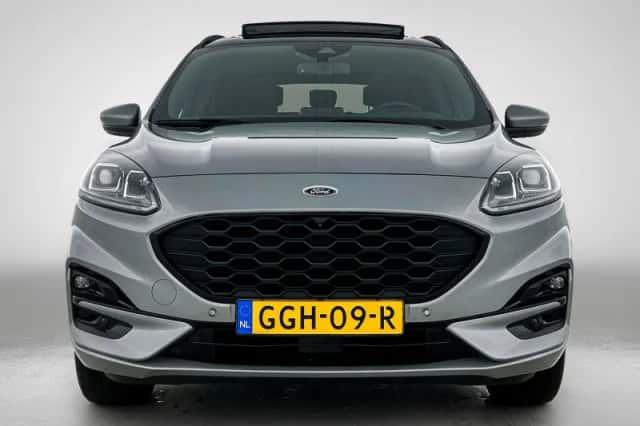 Ford Kuga (2022) thumbnail 5
