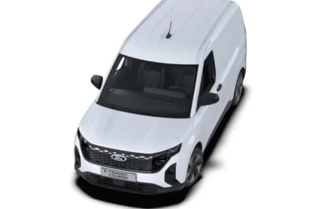 Ford E-Transit Courier (2026) thumbnail 5