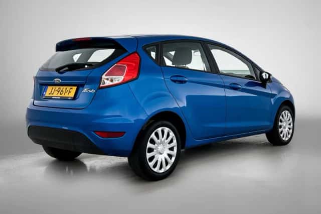 Ford Fiesta (2016) thumbnail 4