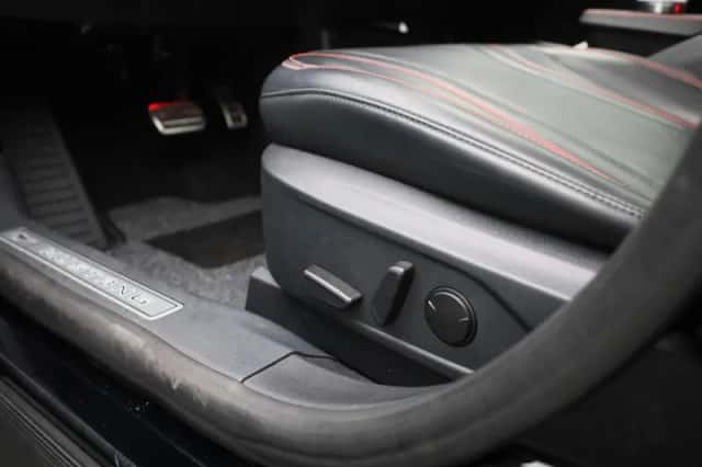Ford Mustang Mach-E (2021) thumbnail 32