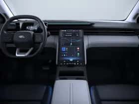 Ford Explorer thumbnail 4