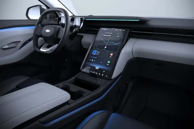 Ford Explorer (2026) thumbnail 5