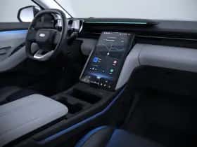 Ford Explorer thumbnail 5