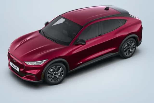 Ford Mustang Mach-E (2026) thumbnail 2