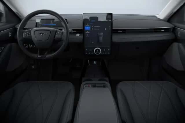 Ford Mustang Mach-E (2026) thumbnail 4