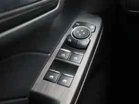 Ford Kuga thumbnail 28