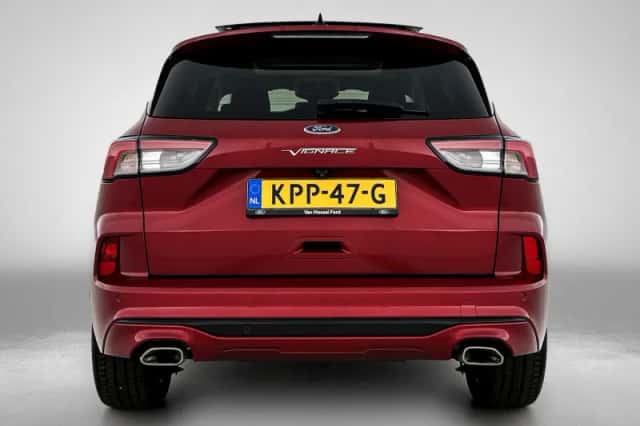 Ford Kuga (2022) thumbnail 3