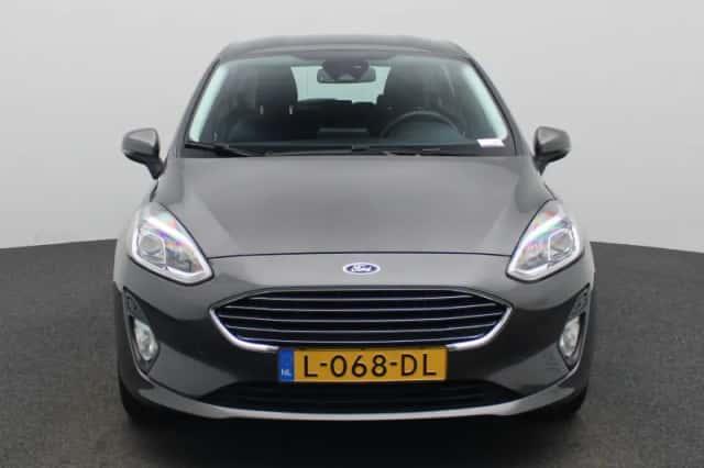 Ford Fiesta (2021) thumbnail 3