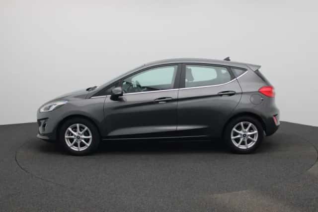 Ford Fiesta (2021) thumbnail 4