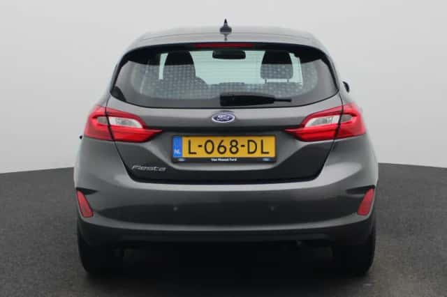 Ford Fiesta (2021) thumbnail 5