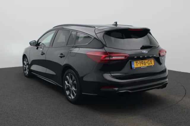 Ford Focus (2023) thumbnail 2
