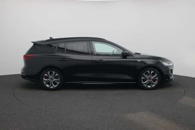 Ford Focus (2023) thumbnail 6