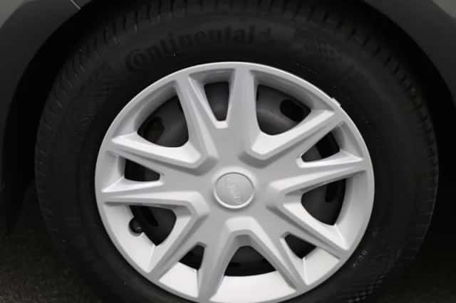 Ford Fiesta (2021) thumbnail 12