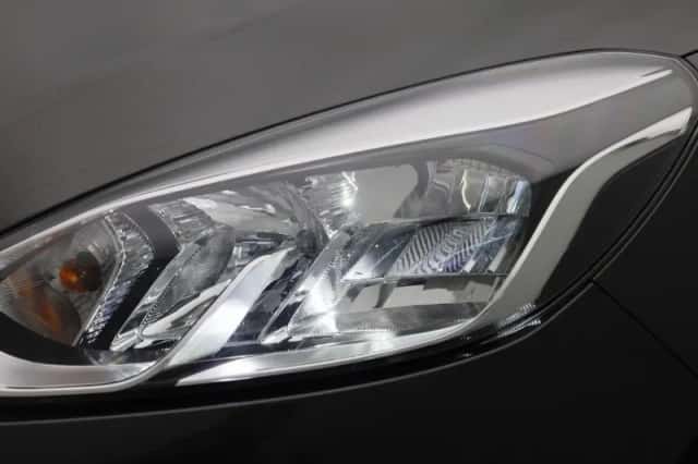 Ford Fiesta (2021) thumbnail 13