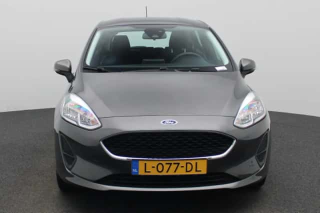Ford Fiesta (2021) thumbnail 3