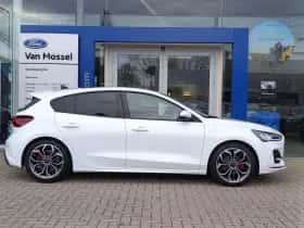 Ford Focus thumbnail 5