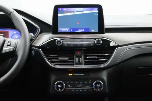 Ford Kuga (2022) thumbnail 9