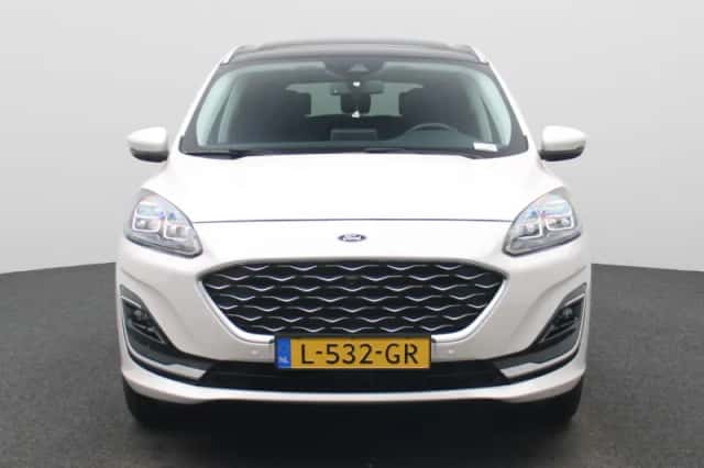 Ford Kuga (2021) thumbnail 3