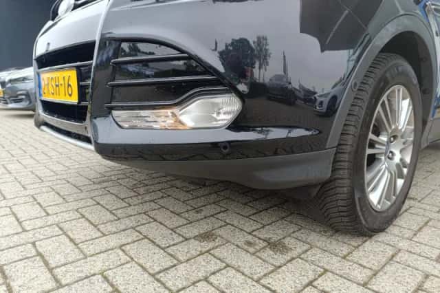 Ford Kuga (2013) thumbnail 7