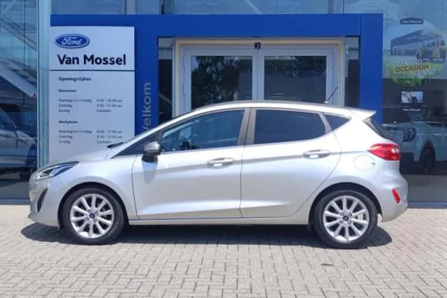 Ford Fiesta (2019) thumbnail 2