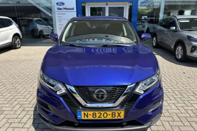 Nissan Qashqai (2017) thumbnail 2
