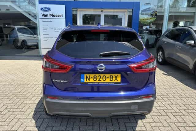 Nissan Qashqai (2017) thumbnail 5