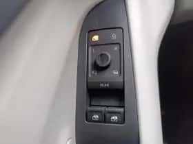 Ford Explorer thumbnail 18