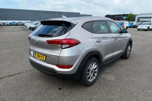 Hyundai Tucson (2015) thumbnail 6