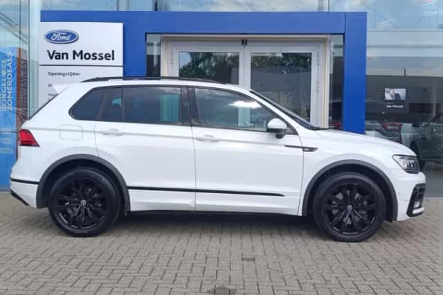 Volkswagen Tiguan (2016) thumbnail 5
