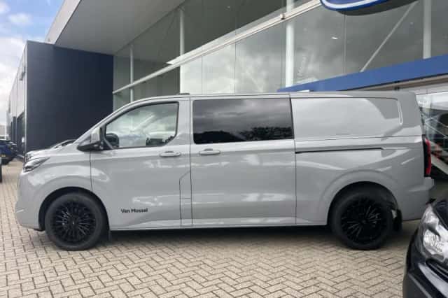 Ford Transit Custom (2026) thumbnail 2
