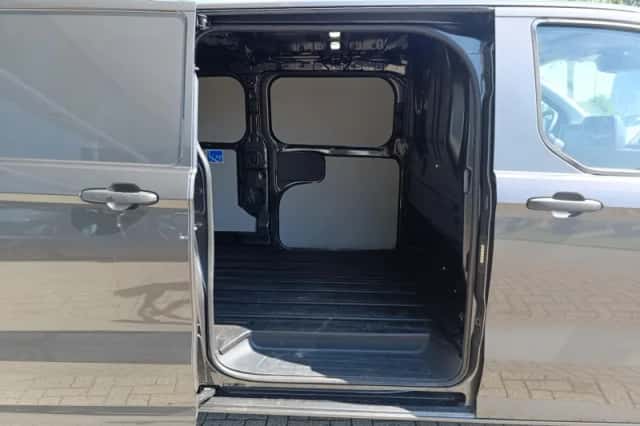Ford Transit Custom (2024) thumbnail 4