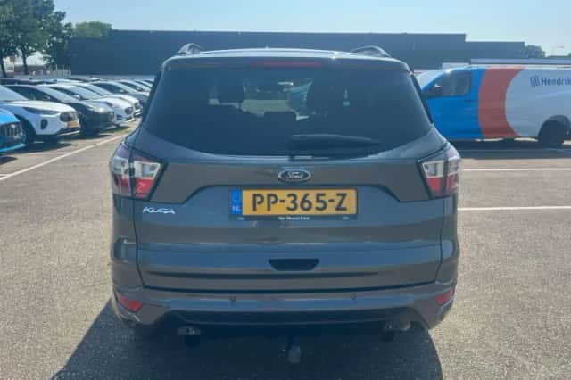 Ford Kuga (2017) thumbnail 4