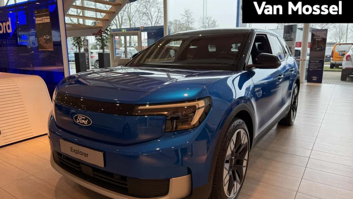 Ford Explorer — foto 1