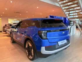 Ford Explorer thumbnail 3
