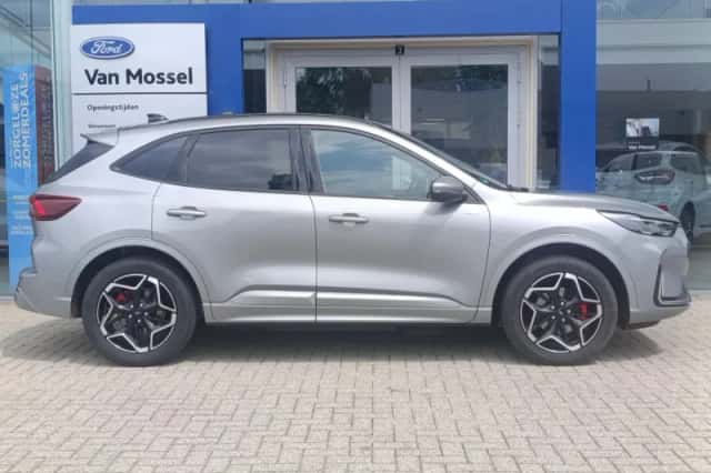 Ford Kuga (2025) thumbnail 3