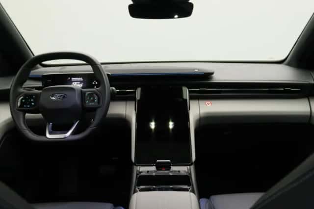Ford Explorer (2025) thumbnail 7
