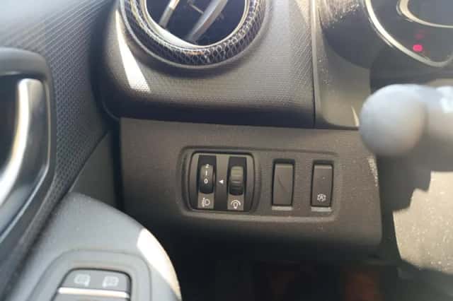 Renault Clio (2019) thumbnail 17