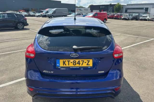 Ford Focus (2016) thumbnail 4