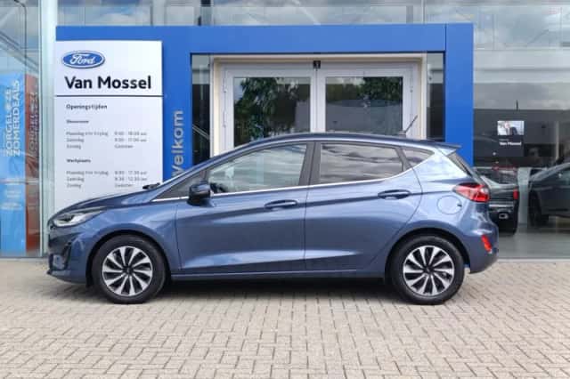 Ford Fiesta (2023) thumbnail 2