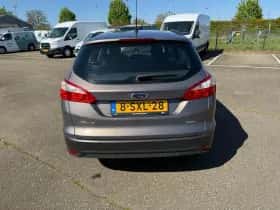 Ford Focus thumbnail 4
