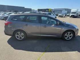 Ford Focus thumbnail 6