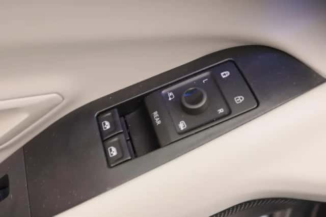Ford Explorer (2025) thumbnail 22