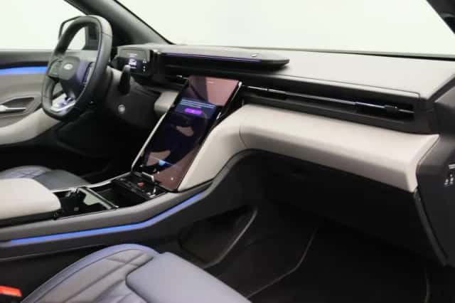 Ford Explorer (2025) thumbnail 24